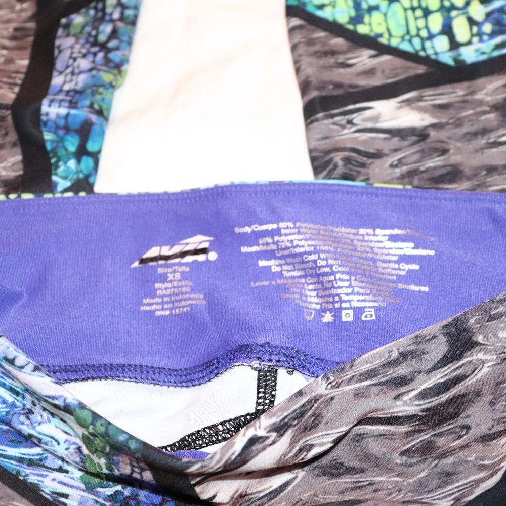 Colorful Legging Capris - Picture 4 of 5